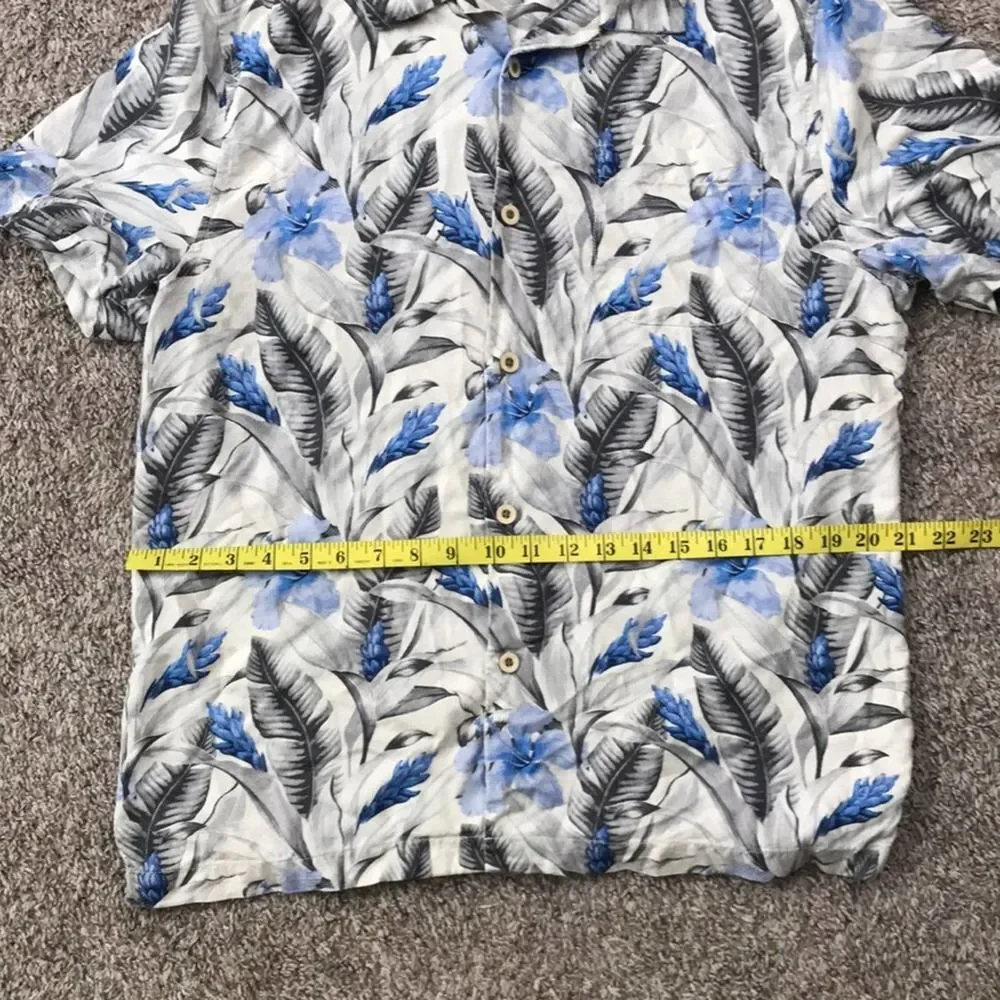 Tommy Bahama Medium Button Up Short Sleeve Patterned Blue Flower Shirt